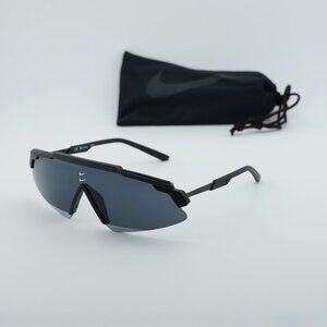 NIKE MARQUEE FN0301 021 Shield Sunglasses - Black/Dark Grey